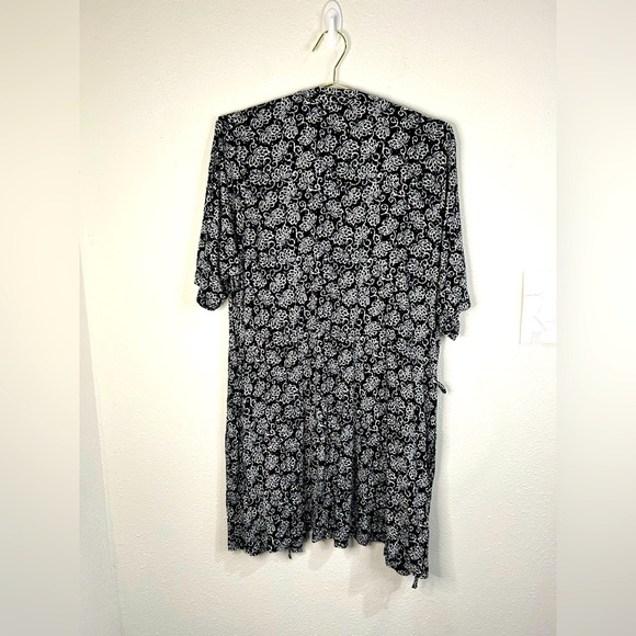 Modern Luxury Carole Hochman Black Floral Sleepwear Set Small Robe & Chemise - Picture 16 of 16